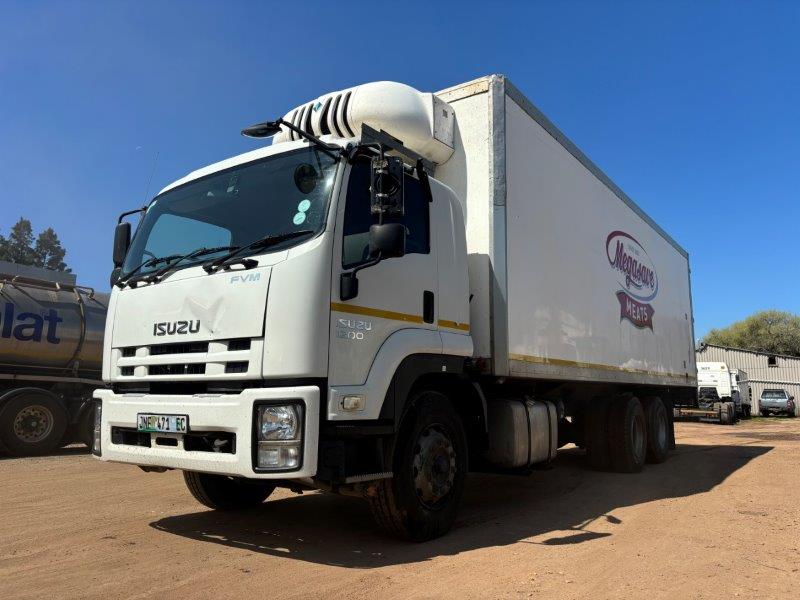 2020 Isuzu FVM 1200 6x2 Reefer Truck